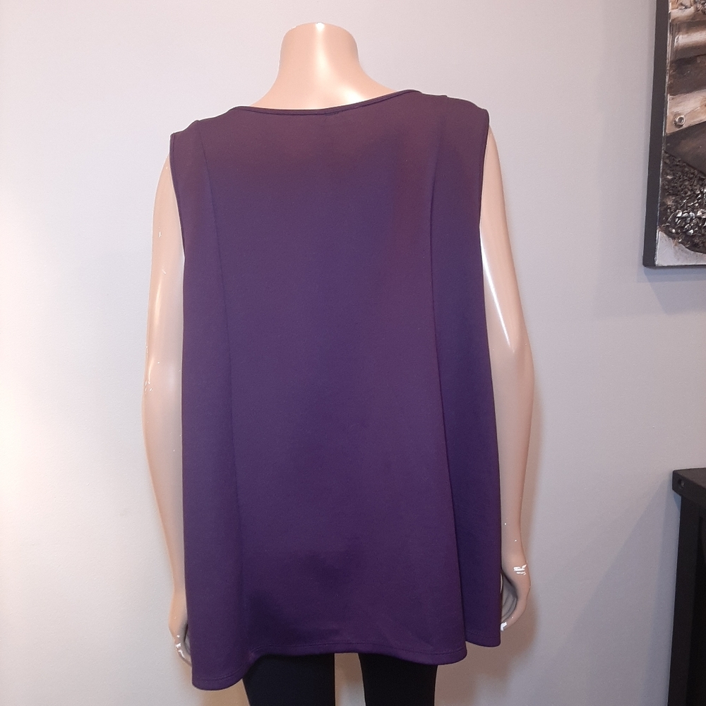 ❌SOLD❌MBLM Sleeveless Scuba Top Vneck Zippered Hem Accent Dressy - Picture 7 of 11